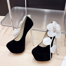 Load image into Gallery viewer, Side view high heel with white flower.