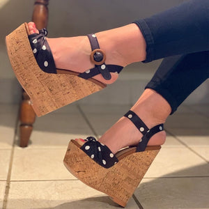 Guess wedge sandals